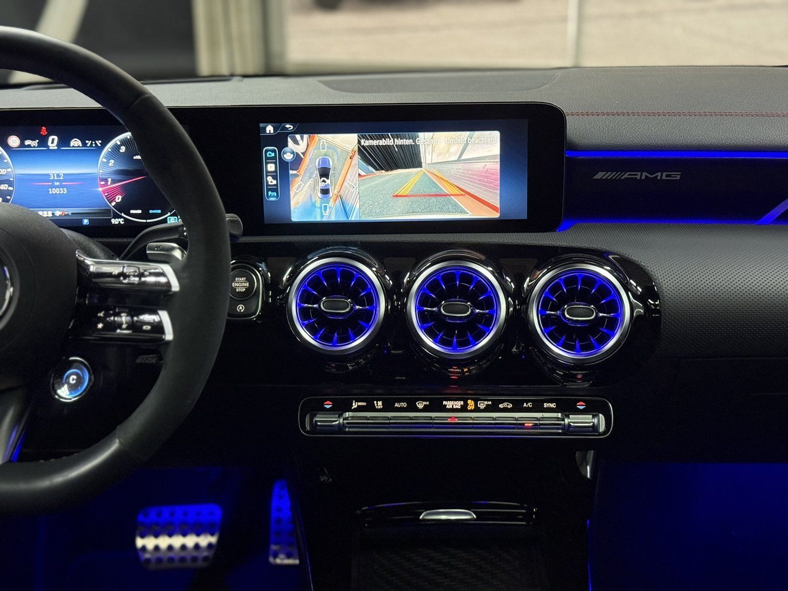 Fahrzeugabbildung Mercedes-Benz AMG CLA 35 4M*BURMESTER*PANO*FAP*HUD*360°KAMERA