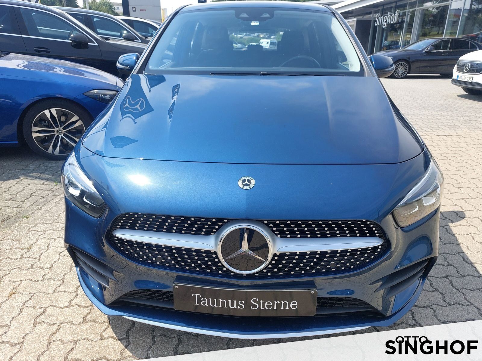 Fahrzeugabbildung Mercedes-Benz B 250e AMG +AHK+Distronic+Rü Kam+LED+el.Heckkl+