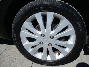 Hyundai i20 Style Allwetter + Klimaaut.+ Sitzh.