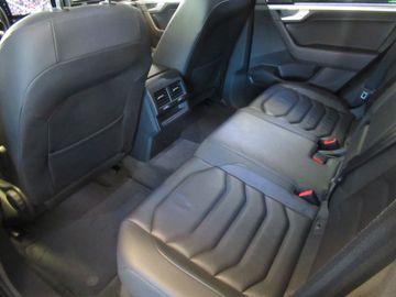 Volkswagen Touareg - 6