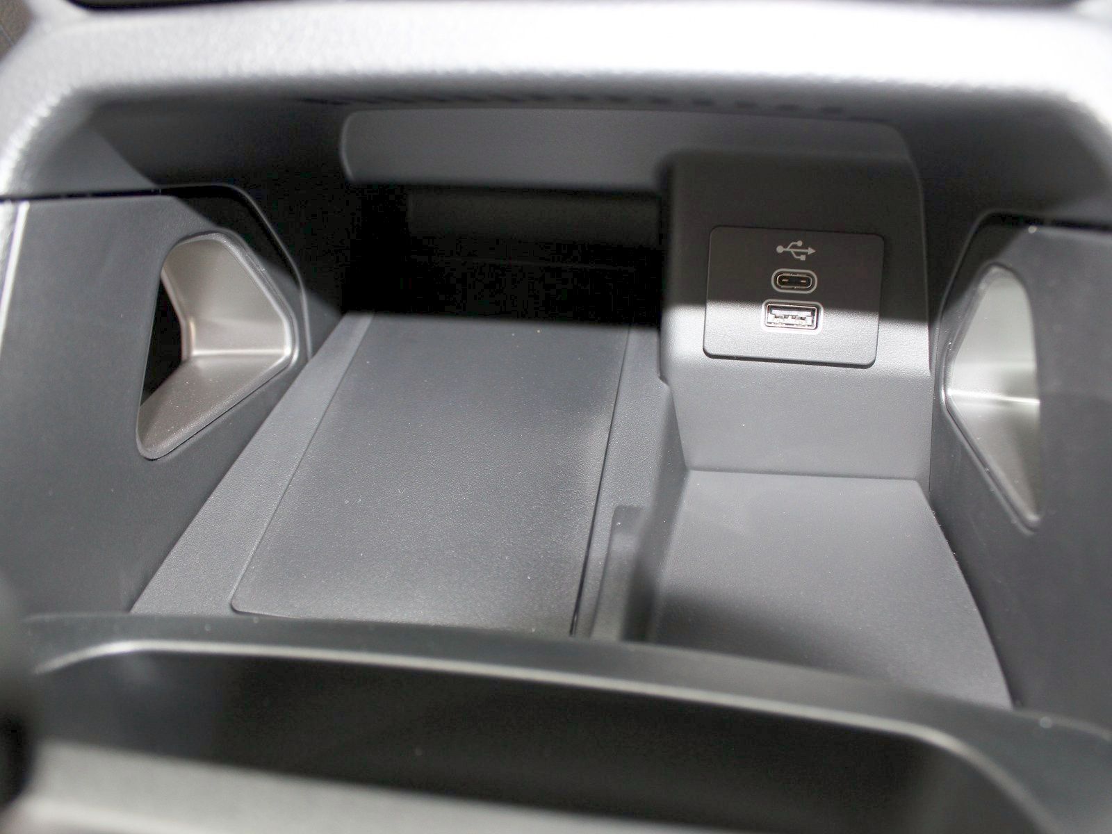Fahrzeugabbildung Ford Ranger Wildtrak e-4WD Doppelkabine