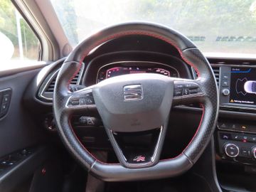 Fotografie 13 des Seat Leon ST FR 1.5 6-G AHK Pano Navi 18`
