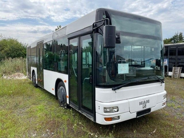 MAN MIDI A 76 35 NM 223 KLIMA  252.037 km   CH Bus