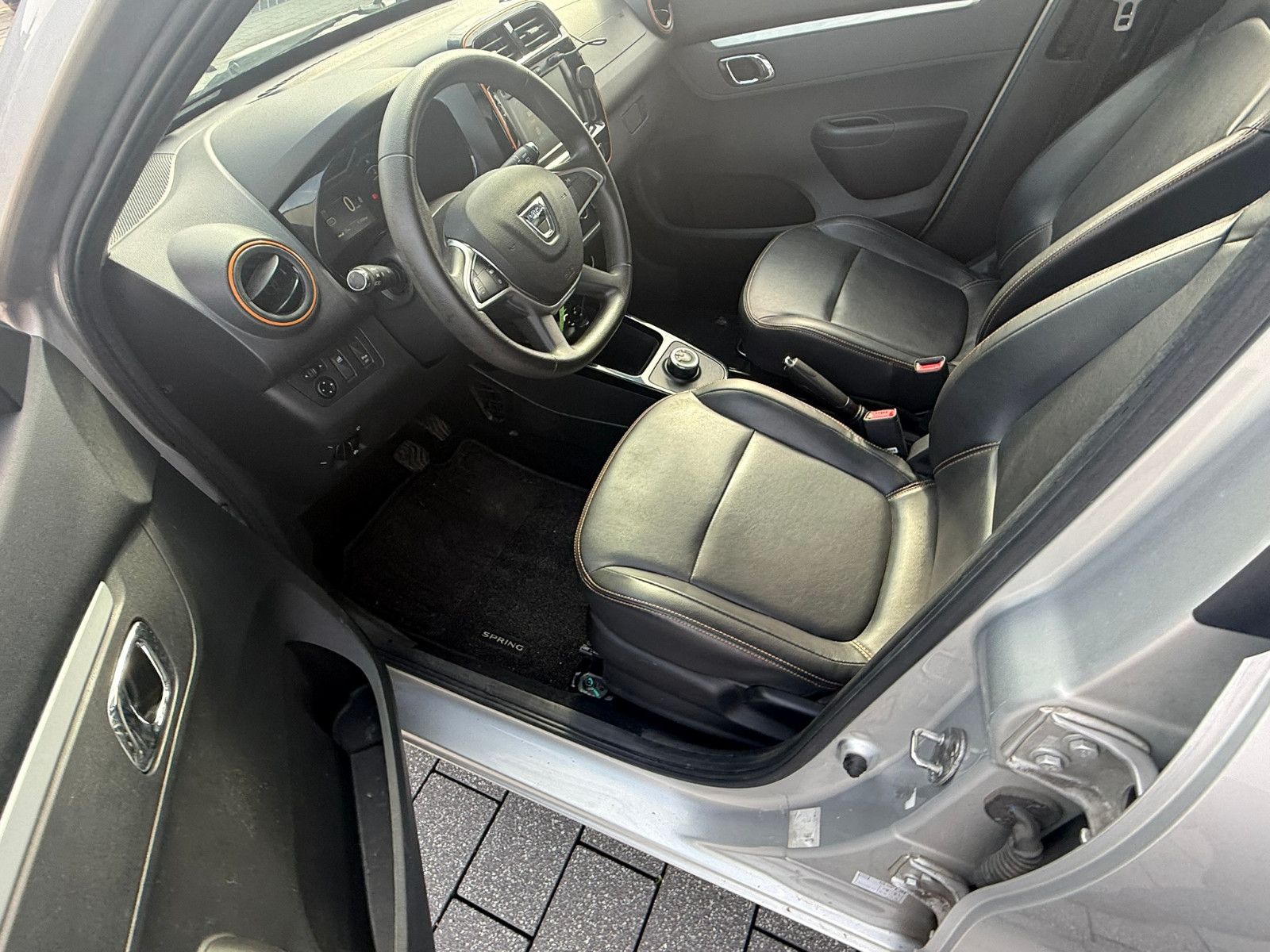 Fahrzeugabbildung Dacia Spring Electric Comfort Plus