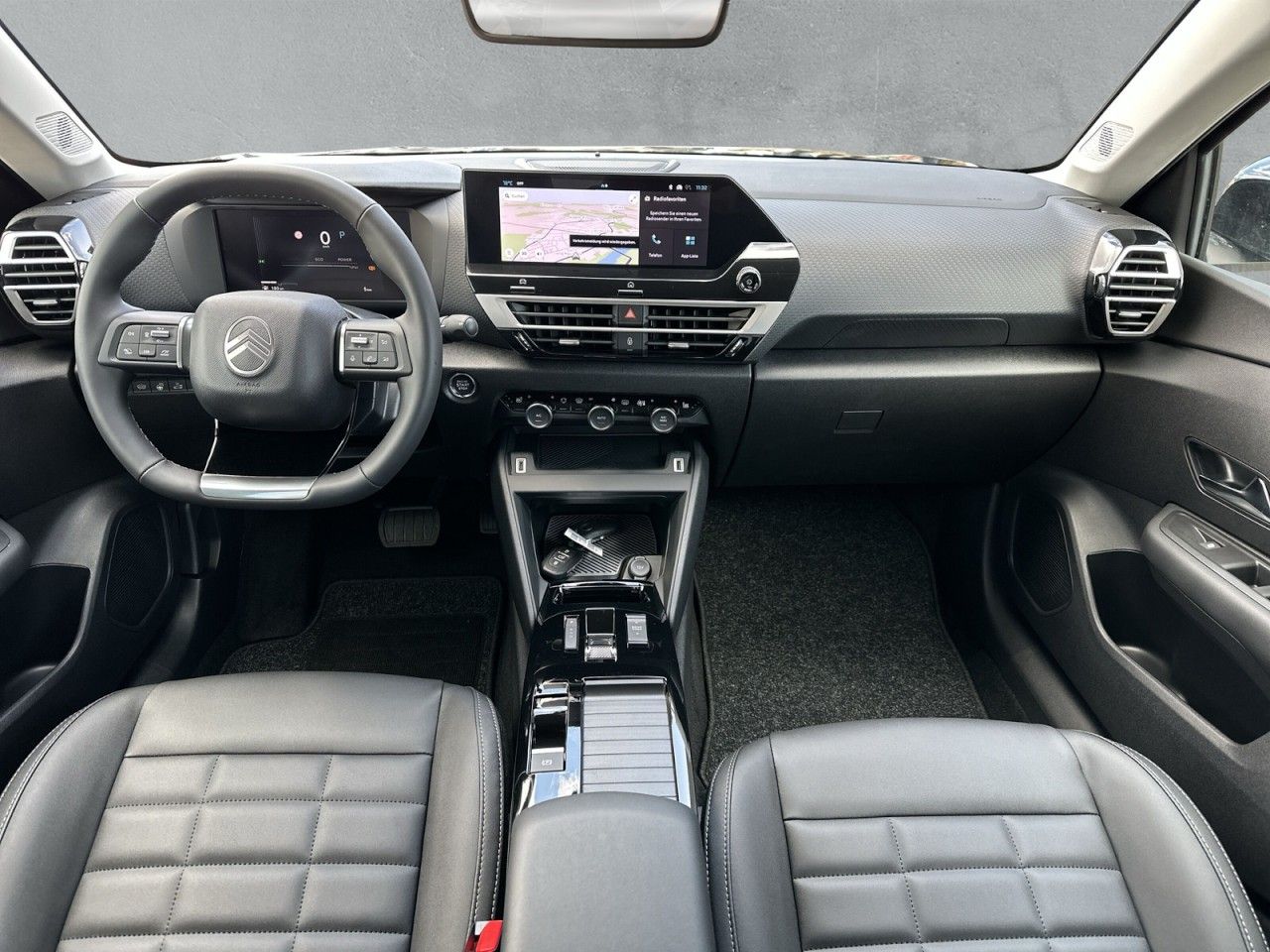 Fahrzeugabbildung Citroën C4 X Hybrid 145 DSG 6-Gang MAX - mit KI generiert/bearbeitet