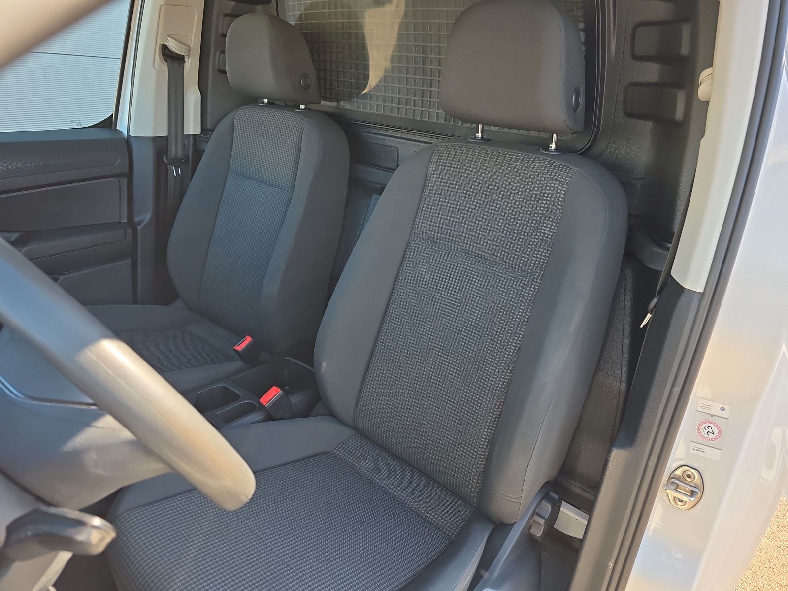 Fahrzeugabbildung Volkswagen Caddy Cargo 2.0 TDI KLIMA SHZ DAB PDC