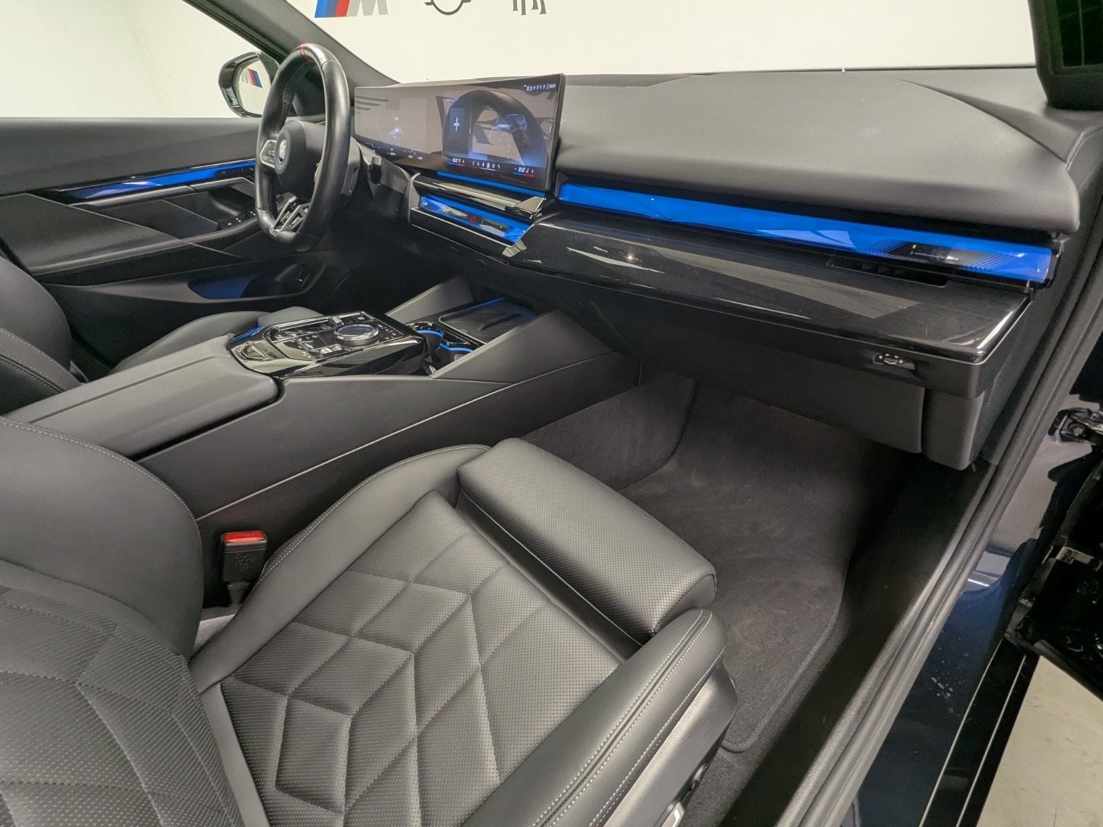 BMW i5 M60 xDrive M Sport Pro Pano AHK DA Prof PA Pr foto 5