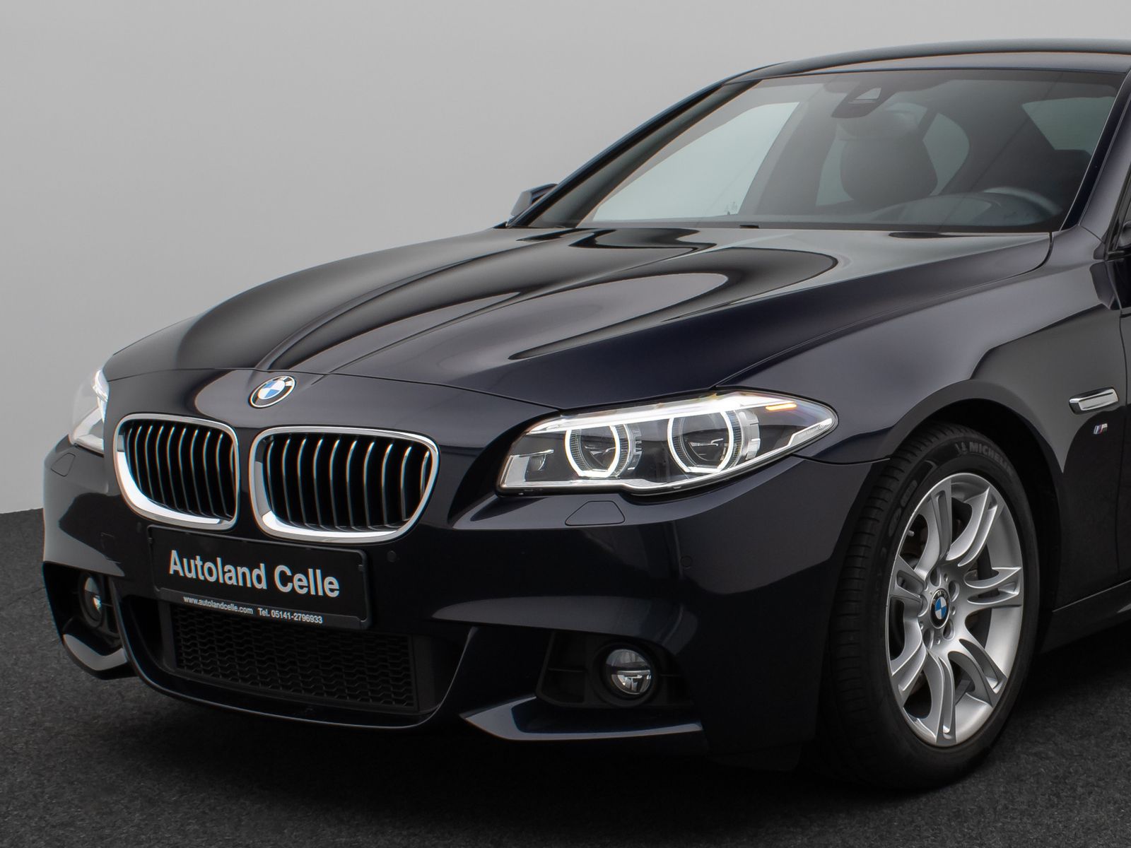 Fahrzeugabbildung BMW 525d M Sport Kamera HUD HiFi DrivingAssist LED