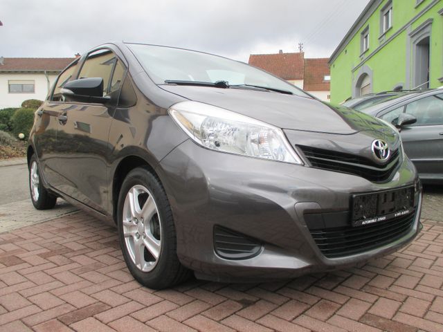 Toyota Yaris  " 1 Hand "