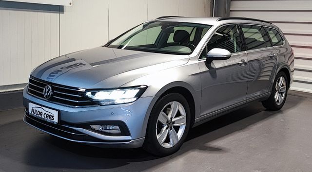 Volkswagen PASSAT VARIANT 2.0TDI DSG LED NAVI SPORTS TP PDC