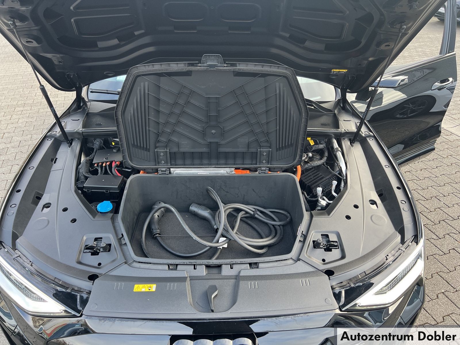 Audi Q8 e-tron - Bild 21