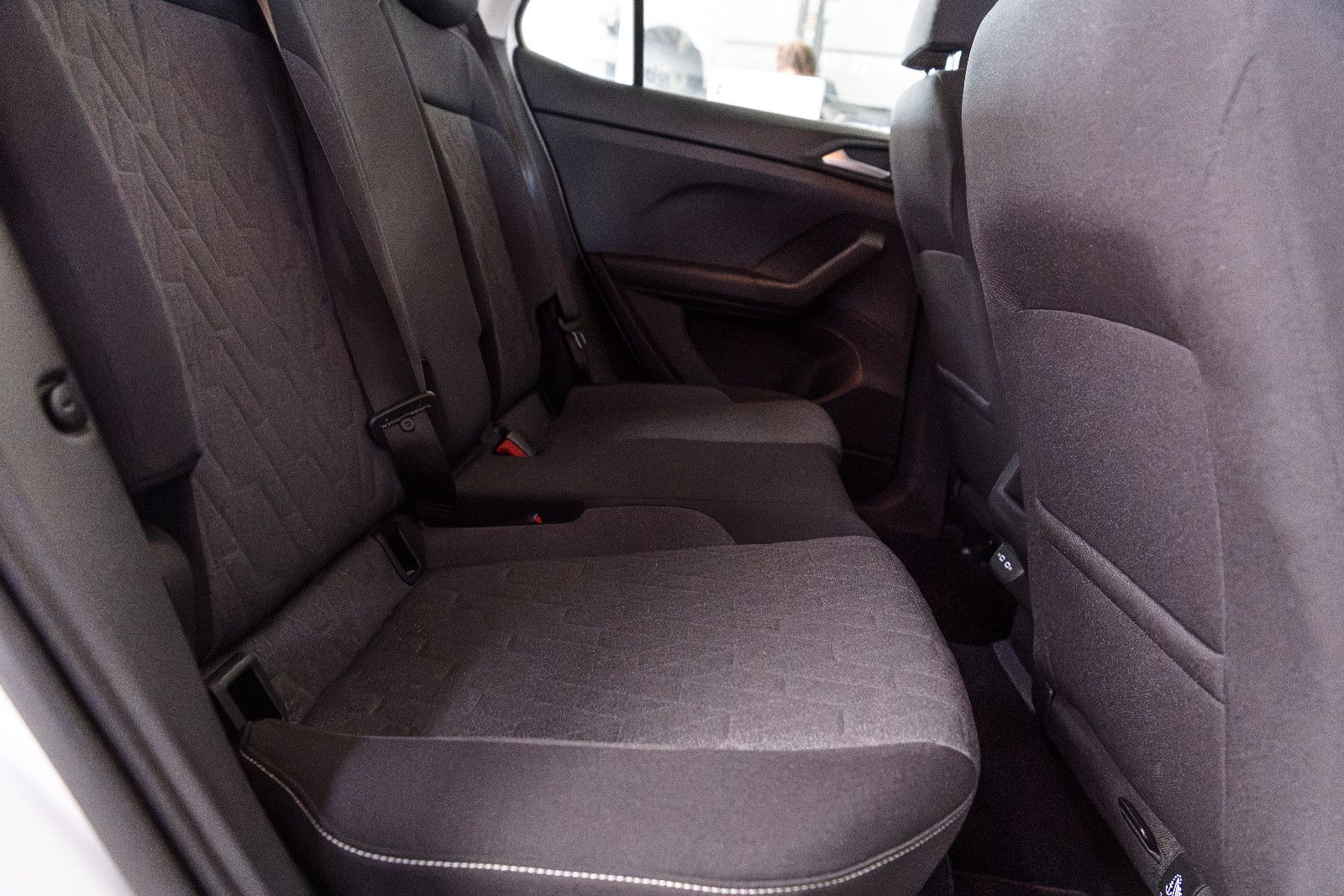 Fahrzeugabbildung Volkswagen T-Cross 1.0 TSI 85 kW Life +LED +ACC +Allwetter