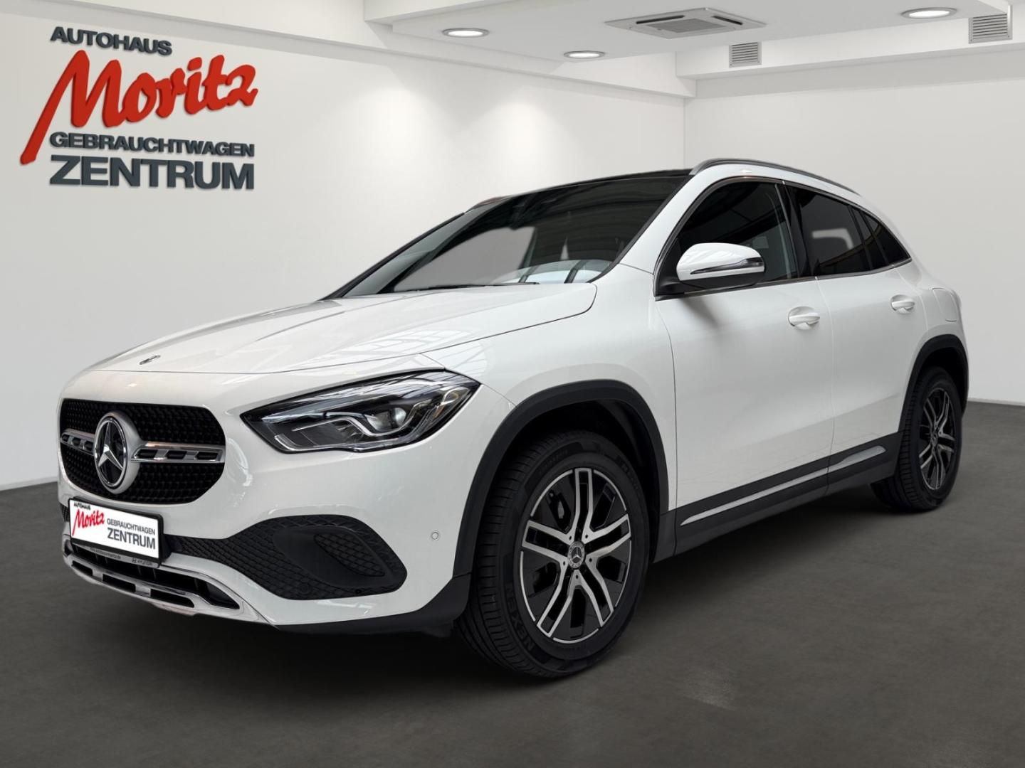 Mercedes-Benz GLA 200 Progressive *AHK*PANO*WIDESCREEN*NAVI*UV