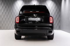 Cullinan BLACK BADGE BLACK/RED 4 SEATER STARS