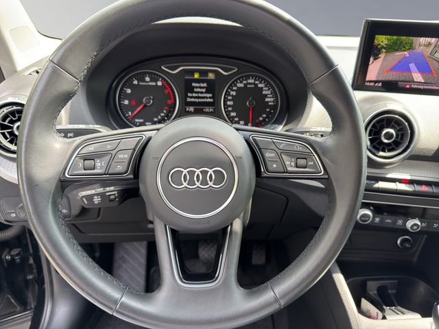 Q2 35 TFSI 7-Gang S tronic Navigation, LED, ACC