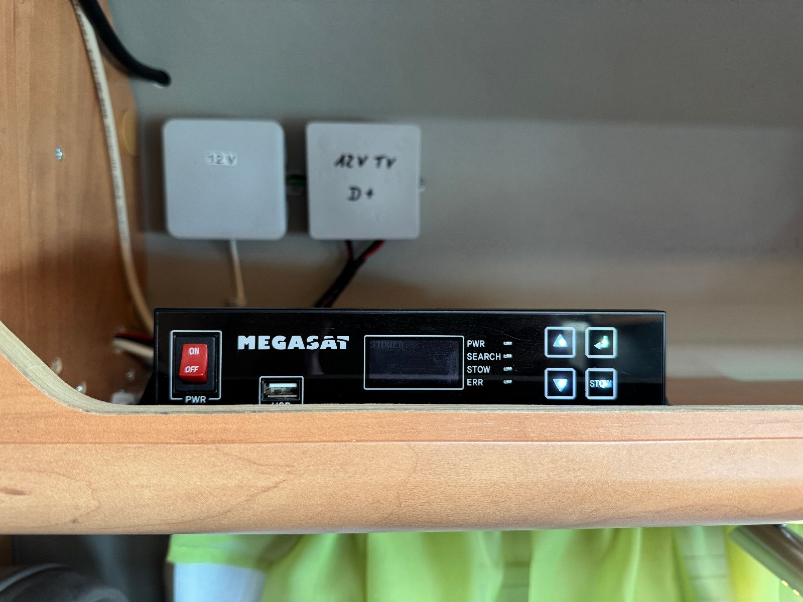 Fahrzeugabbildung Pössl ROADCAMP 540 SOLAR TV KAMERA MARKISE BETTUMBAU