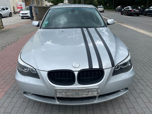 BMW 520i