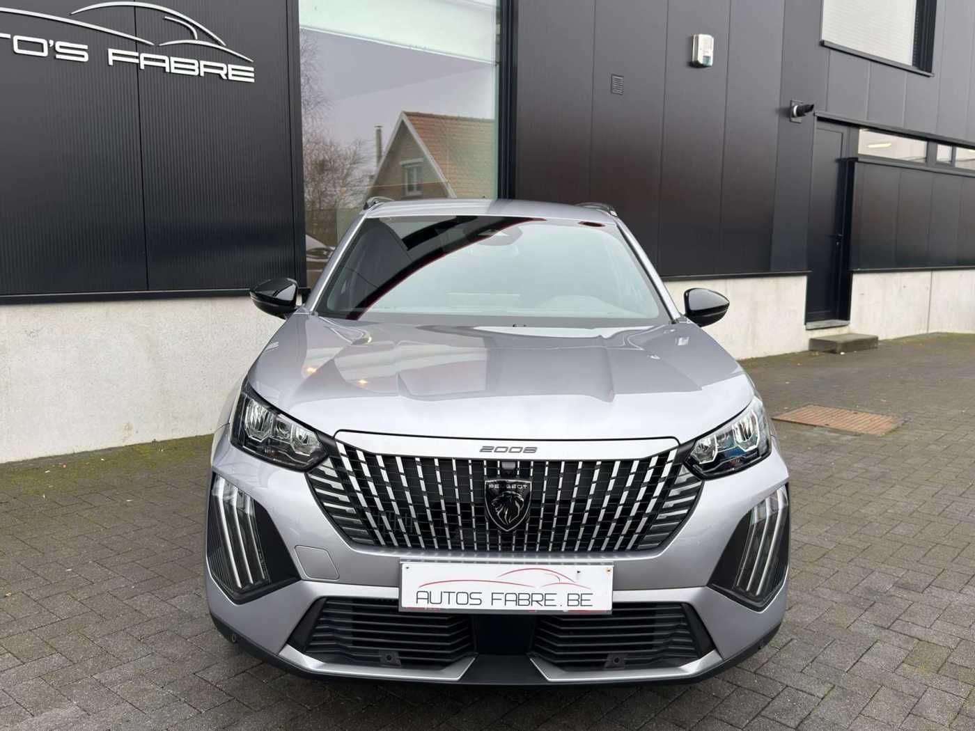 Peugeot 2008 12 Hybride Allure Automaat imagem 2