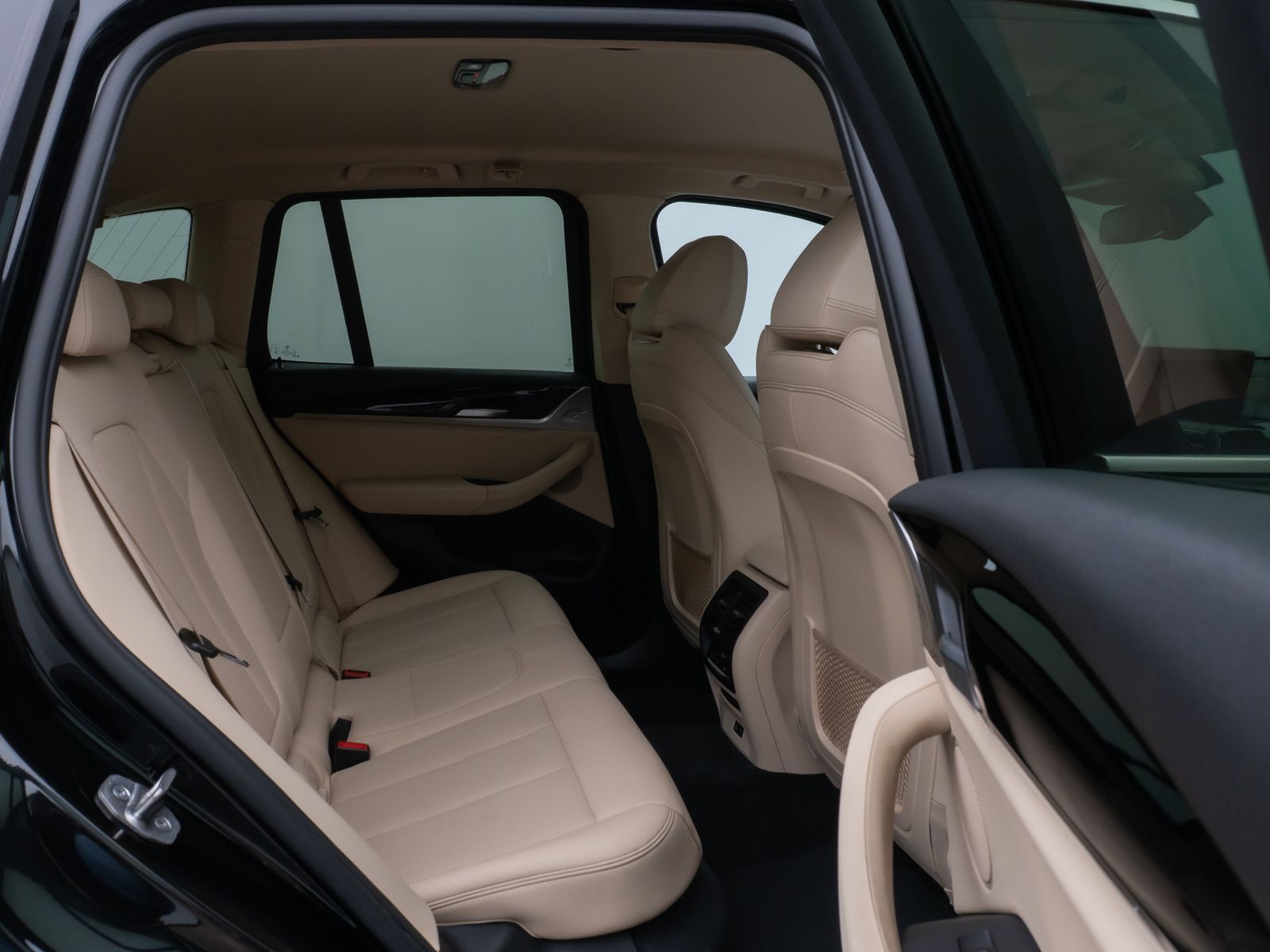Fahrzeugabbildung BMW X3 xD20d  Kamera DAB HiFi Lnkrhzg Komfort Sport