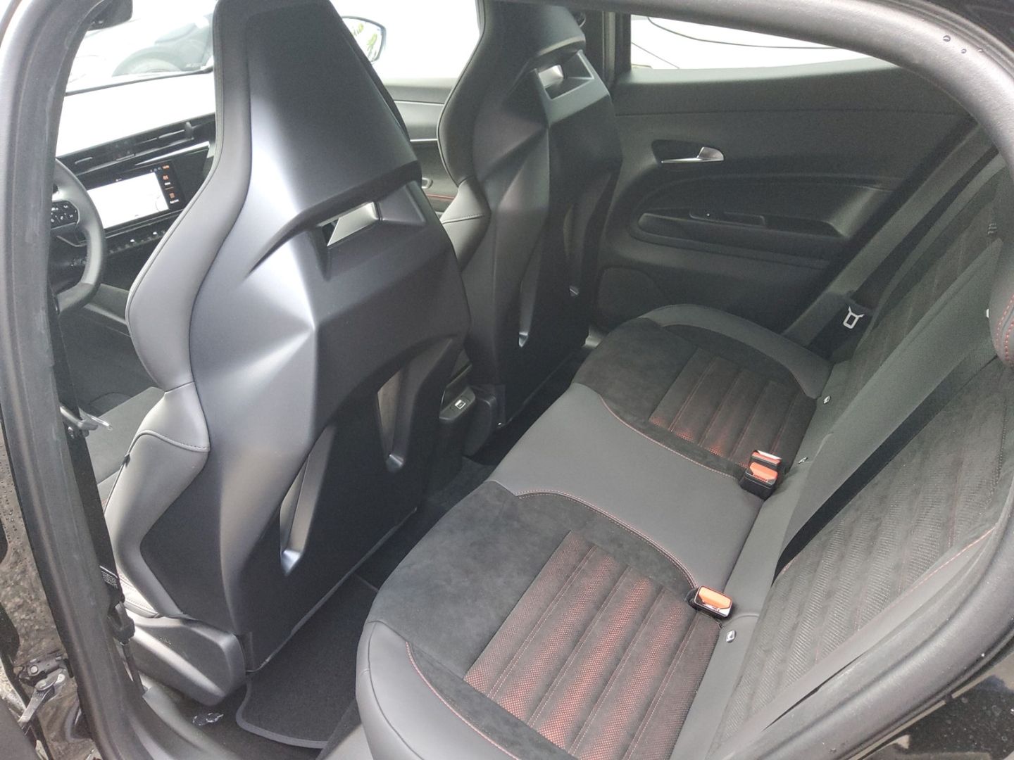 Fahrzeugabbildung Alfa Romeo Junior Veloce 280PS, Sabelt Schalensitze, TechPa