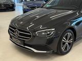 Mercedes-Benz E 220 d T-Modell Avantgarde 360° ACC LED AHK - Mercedes-Benz E 220 in Bielefeld