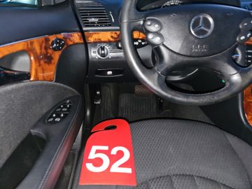 Mercedes E 320 - 12