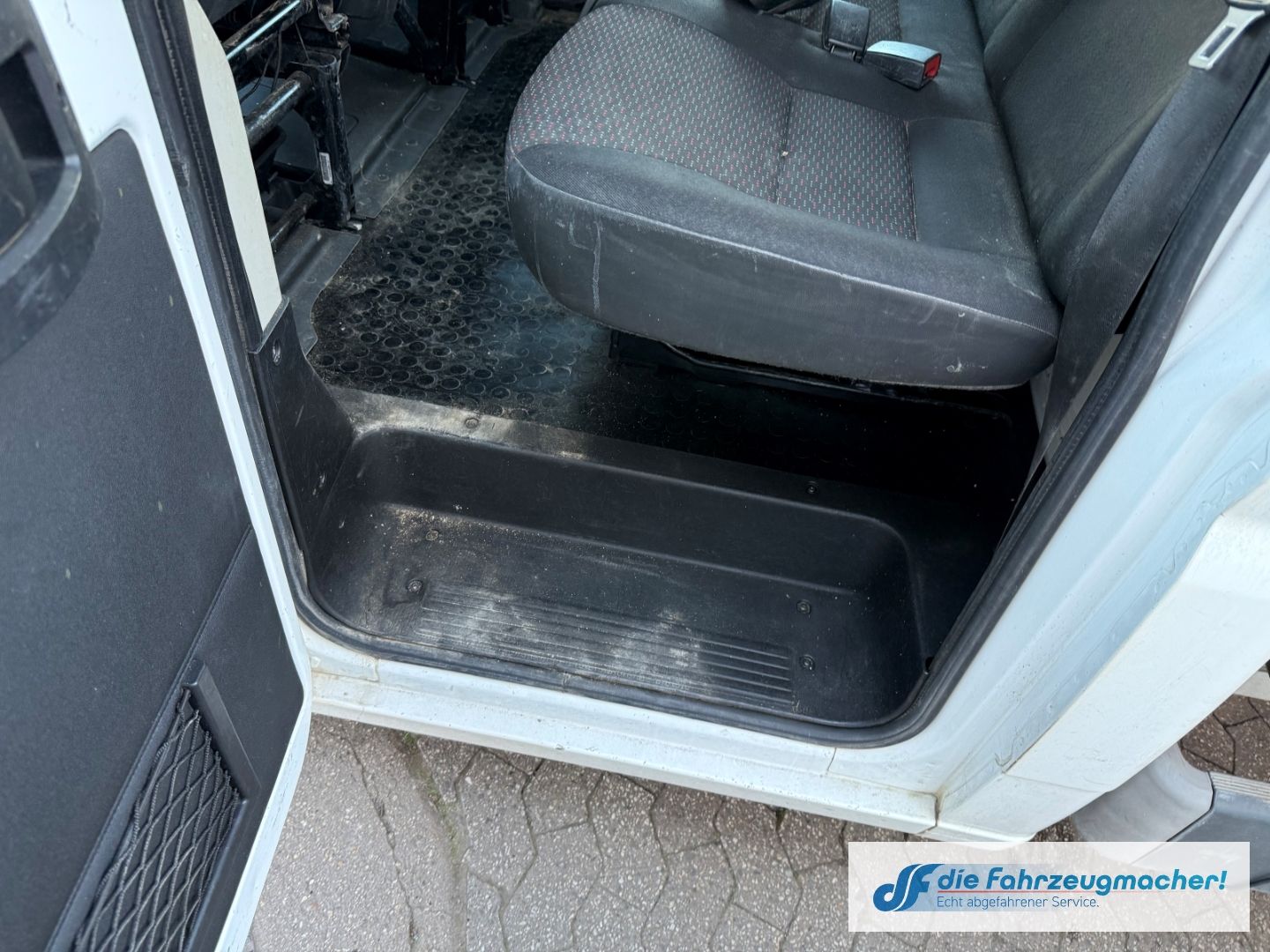 Fahrzeugabbildung Citroën Jumper Pritsche Doka 35 L3 Heavy Motorschaden HD