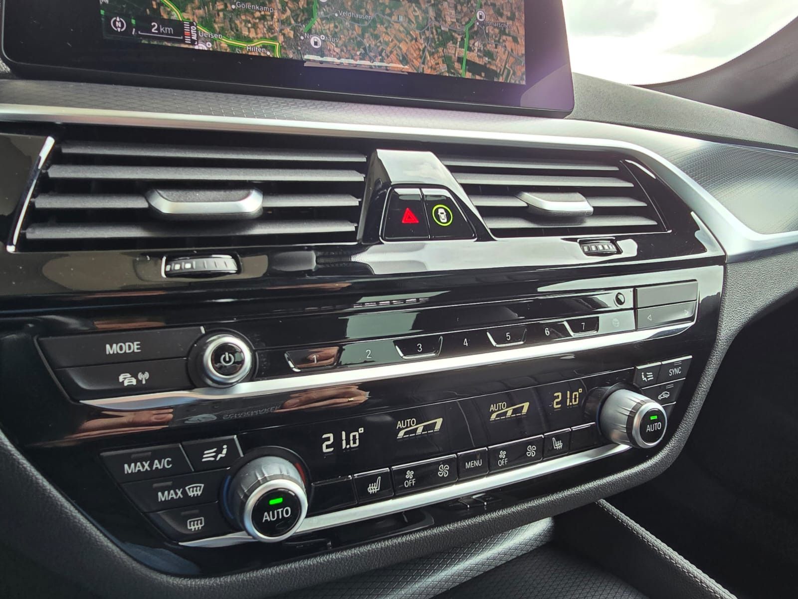 BMW 530d M Sport*FACELIFT*20Zoll,AHK,ACC,Laser,St.Hz foto 25