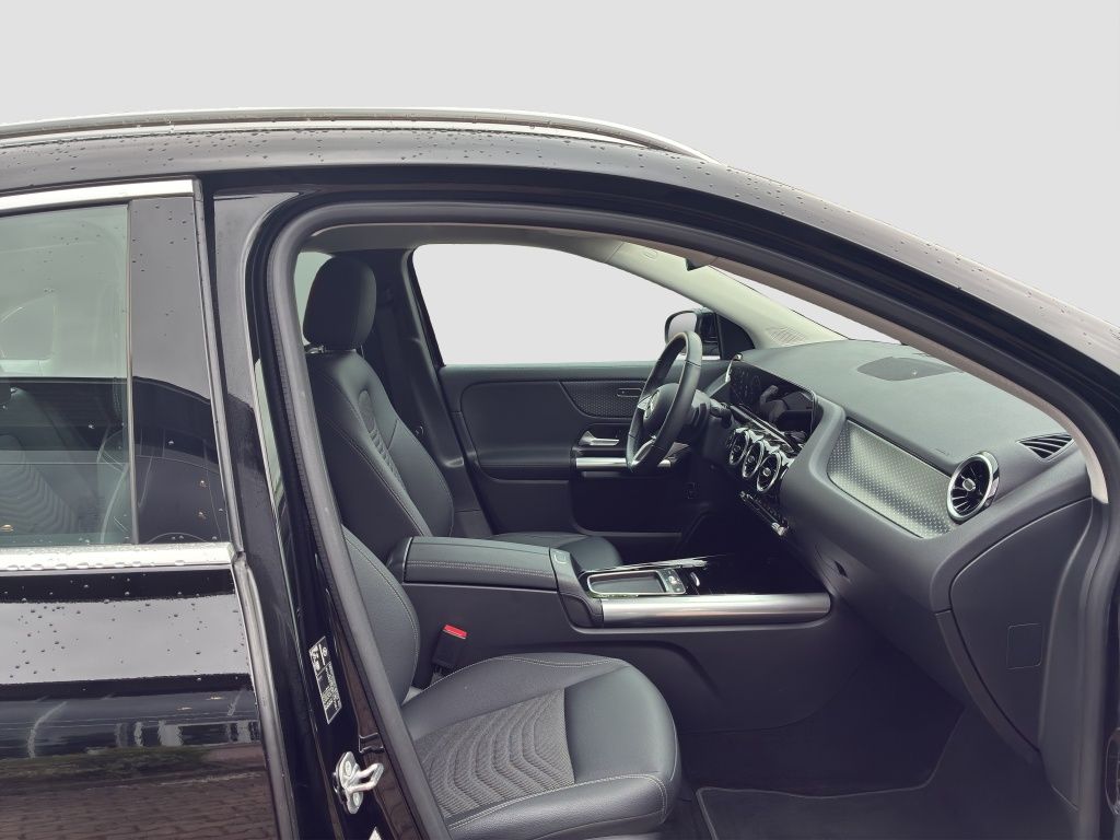 Fahrzeugabbildung Mercedes-Benz GLA 220 d 4M AHZV*M-BEAM*KAMERA*DAB*LENKRADHZG*