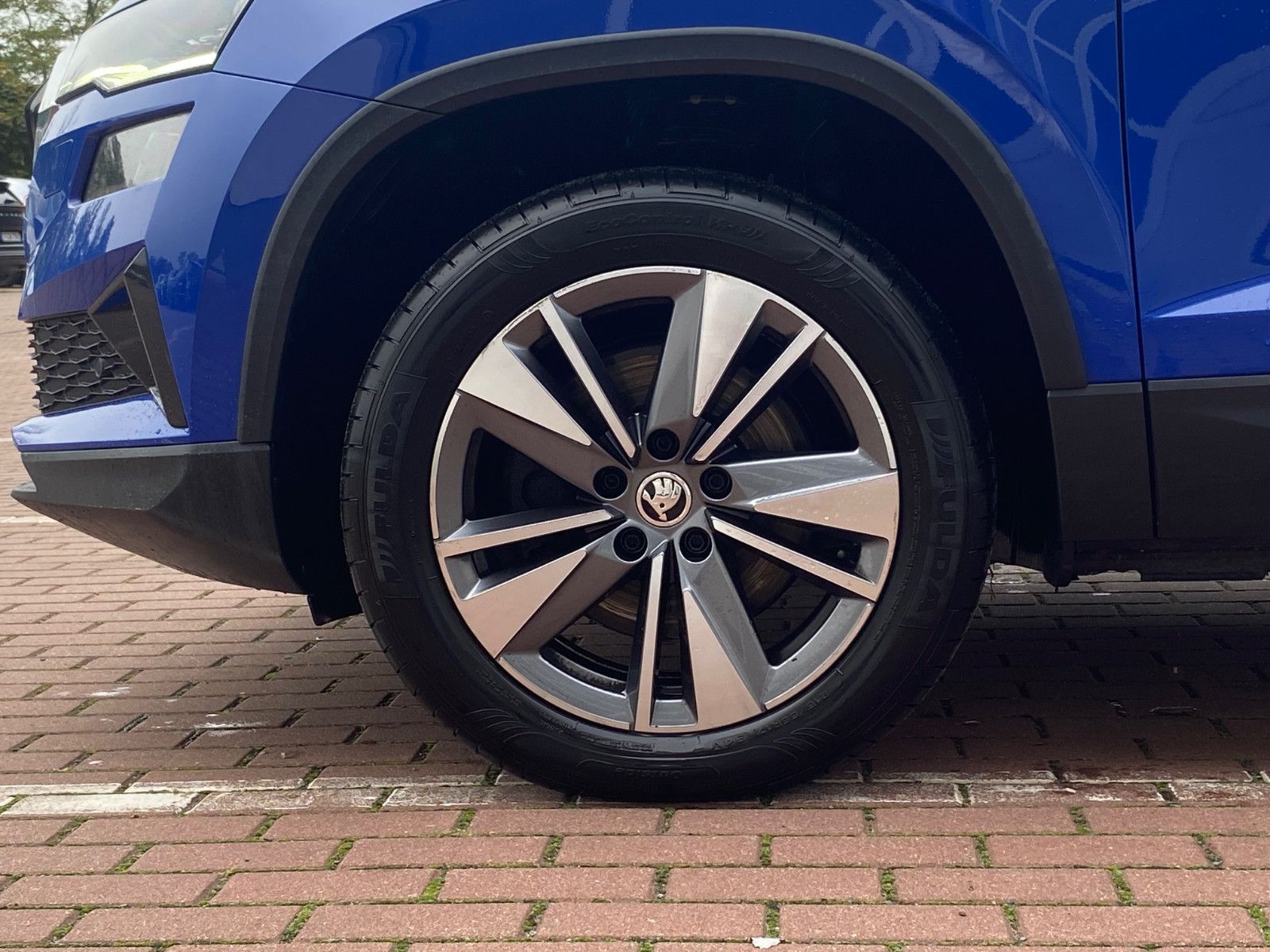 Fahrzeugabbildung SKODA Karoq Tour 2,0 TDI DSG *Navi*AHK*
