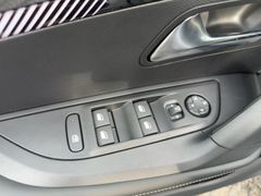 Foto Nummer 13: PEUGEOT 2008