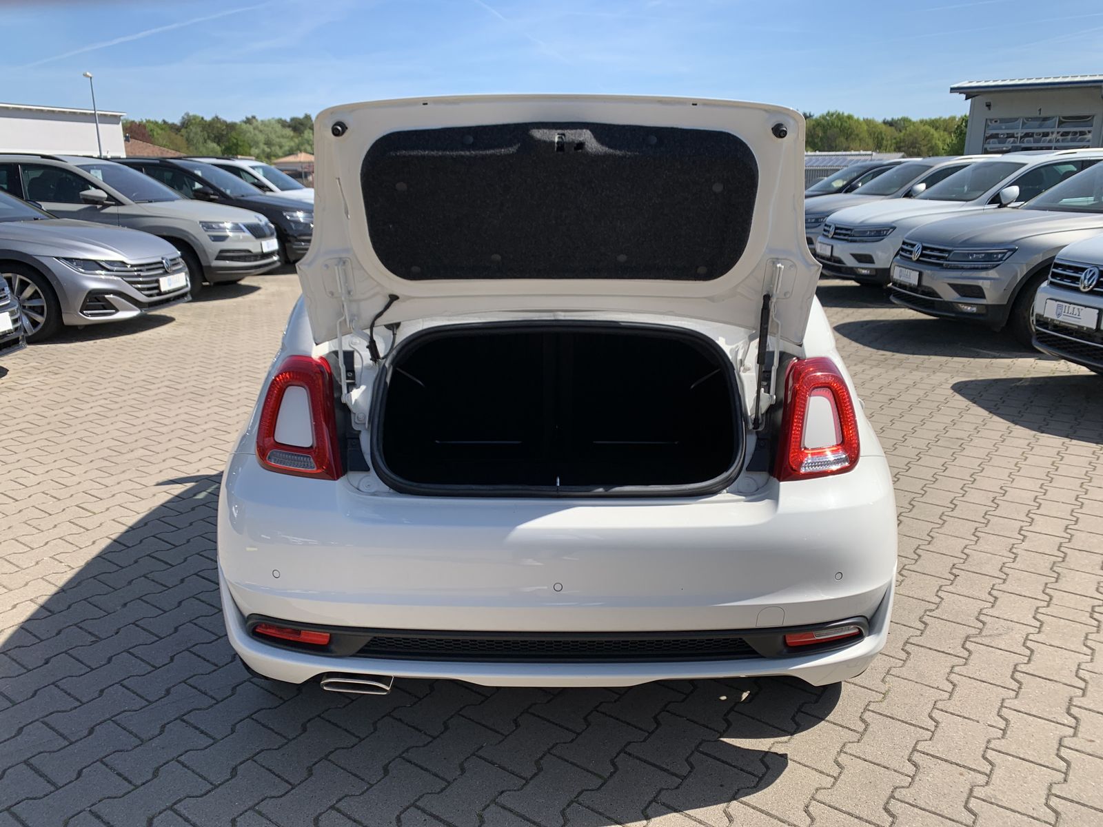Fahrzeugabbildung Fiat 500C 1.0 GSE Hybrid*Sport*Leder*LED*MFL*CarPlay*