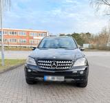 Mercedes-Benz ML, 320 Motor Diesel - Mercedes-Benz ML 320 mit Diesel-Antrieb: Geländewagen, Automatik
