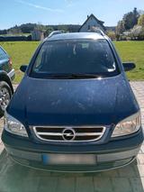 Opel Zafira A 2.2 DTI HU 1.27 - Opel Zafira aus 2005 mit Diesel-Antrieb