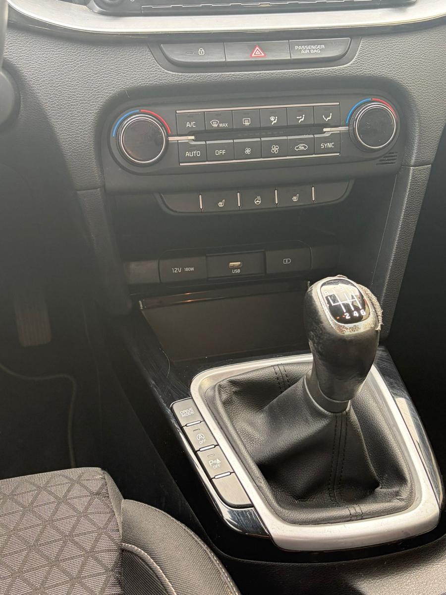 Kia cee'd Sportswagon 1.6 CRDi Hybrid Diesel / E