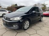 Volkswagen Touran Highline BMT/Start-Stopp - VW Touran Gebrauchtwagen in Stuttgart