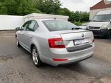 Skoda Octavia 1.4 TSI DSG Green tec Elegance *Leder* - Skoda Octavia mit Benzin-Antrieb: Limousine, 1.4