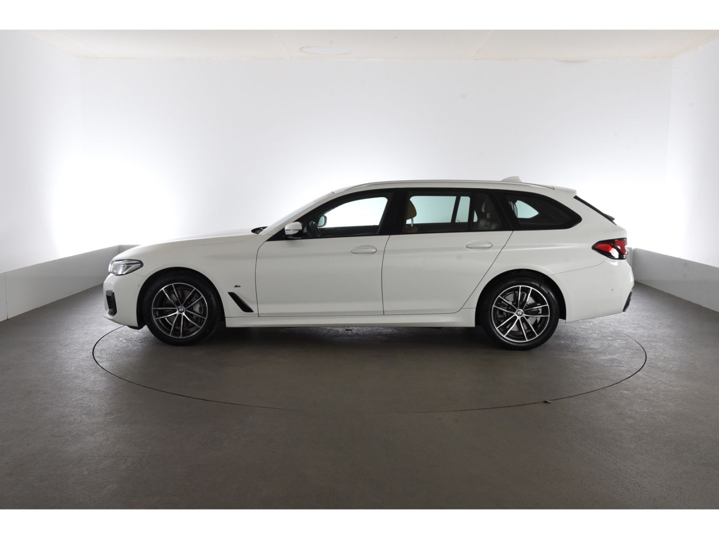 BMW 540 i xDrive Touring M Sport Rückfahrkamera Alar foto 3