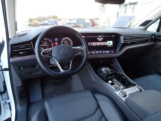 Touareg 3.0 TDI V6 Atmosphere 4Motion / DYNAUDIO