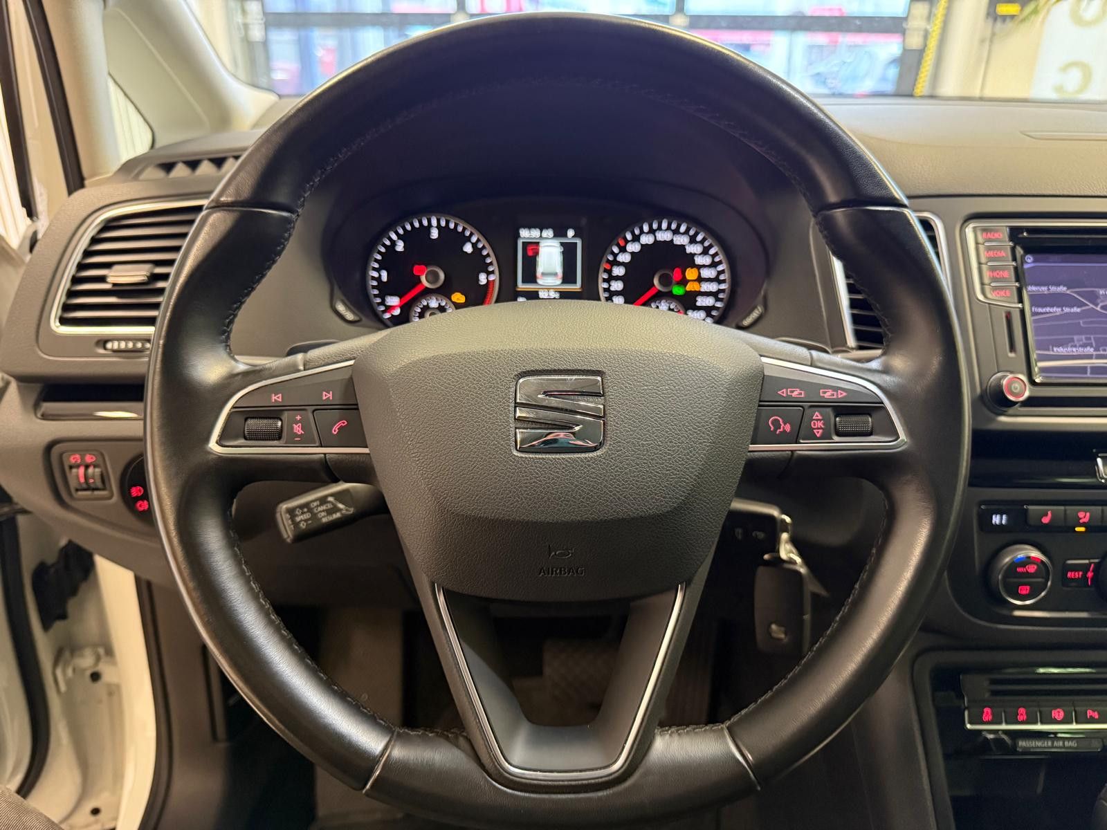 Fahrzeugabbildung SEAT Alhambra Style / NAVI / KLIMA / KAMERA