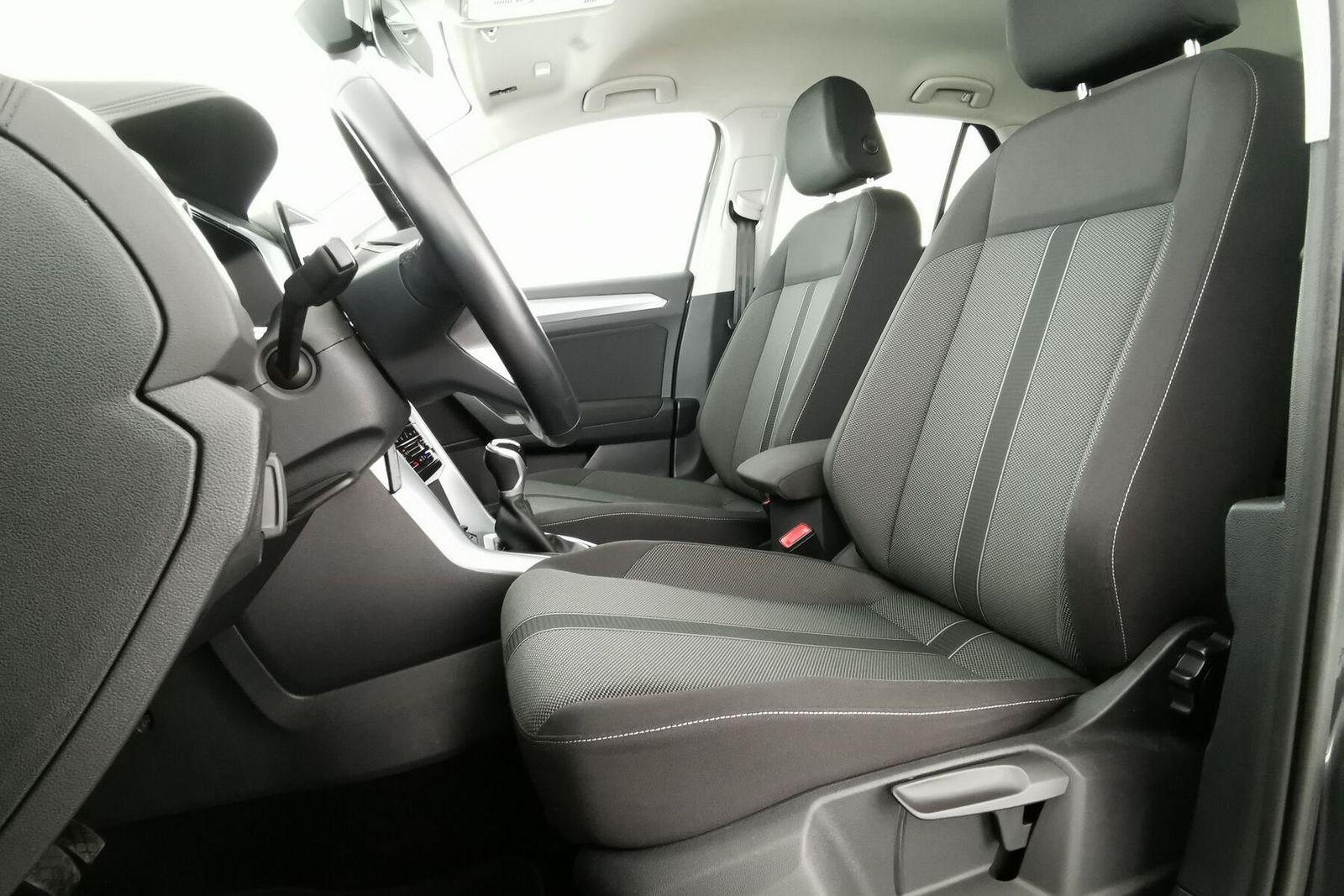 Volkswagen T-Roc 1.0 TSI Life|NAV|SHZG|ParkAs|LED|CarPlay foto 8