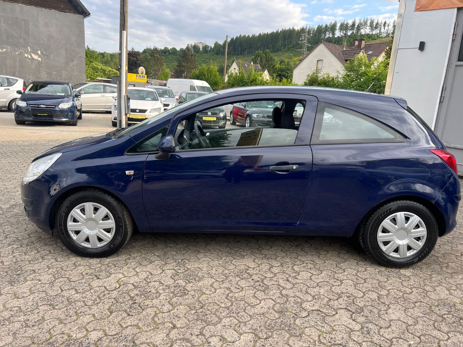 Fahrzeugabbildung Opel Corsa D Selection 1.2 Automatik