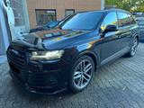 Audi SQ7 4.0 TDI quattro Pano 7-Sitzer - Audi SQ7 in Bochum