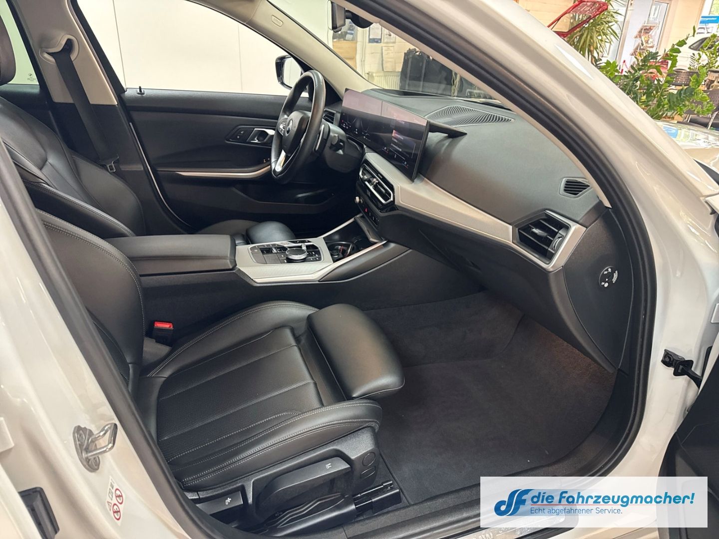 Fahrzeugabbildung BMW 320 Touring *FACELIFT*Navi Digitales Cockpit LED