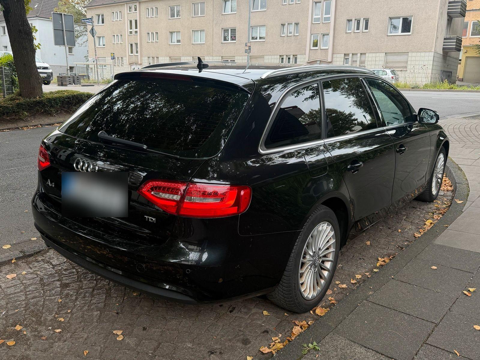 Audi A4 2013 — engine 120 HP (88kW)