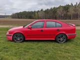 Skoda Octavia RS 1.8T 1U Rot AUQ - Skoda Octavia aus 2001: RS