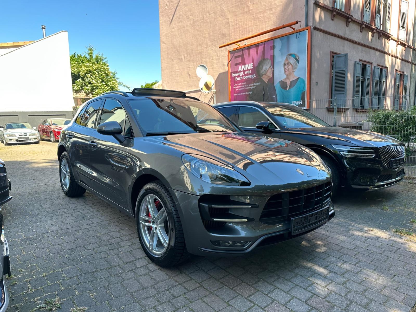 Porsche Macan Turbo Mod.2015 Deutsches-Fahrzeug  Extras!