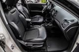 Jeep 1.4 MultiAir Limited Autom. Navi RFK AHK Sitzhz - Jeep Compass: Allradantrieb
