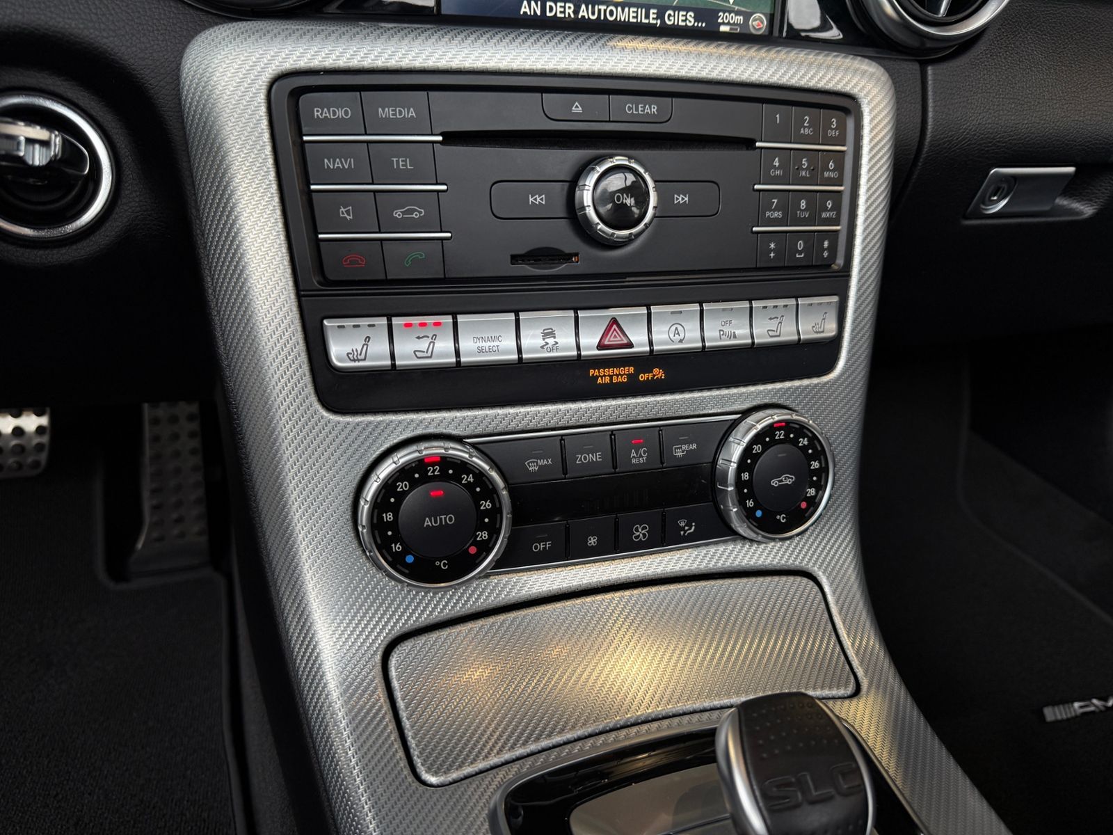 Fahrzeugabbildung Mercedes-Benz SLC 300 AMG Line H/K MEMORY LED ALU