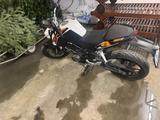 KTM Duke 125 - KTM DUKE 125